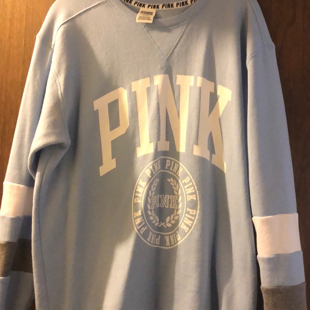 VS Pink Crewneck